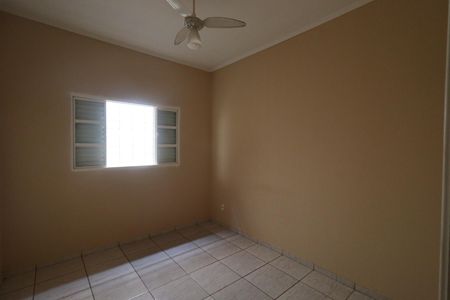 Casa para alugar com 126m², 2 quartos e 2 vagas Casa para alugar com 126m², 2 quartos e 2 vagasQuarto 1