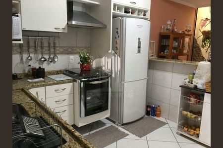 Casa à venda com 141m², 3 quartos e 5 vagas