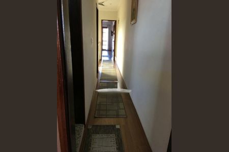 Casa à venda com 141m², 3 quartos e 5 vagas