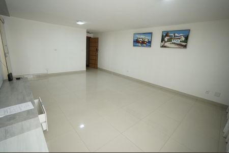 Apartamento para alugar com 123m², 3 quartos e 1 vaga