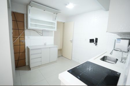 Apartamento para alugar com 123m², 3 quartos e 1 vaga