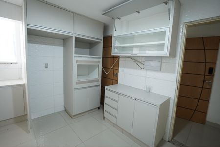 Apartamento para alugar com 123m², 3 quartos e 1 vaga