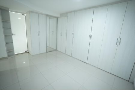 Apartamento para alugar com 123m², 3 quartos e 1 vaga