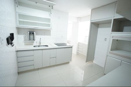 Apartamento para alugar com 123m², 3 quartos e 1 vaga