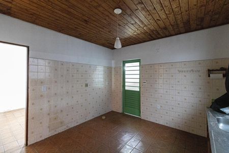 Casa para alugar com 320m², 3 quartos e 2 vagas Casa para alugar com 320m², 3 quartos e 2 vagasCozinha