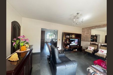 Casa à venda com 23m², 4 quartos e 6 vagas Casa à venda com 23m², 4 quartos e 6 vagasFoto 23