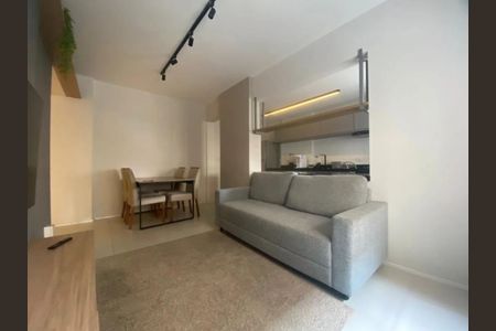 Foto 04 de apartamento à venda com 2 quartos, 81m² em Itaim Bibi, São Paulo
