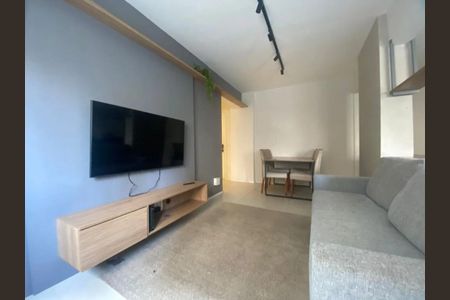 Foto 02 de apartamento à venda com 2 quartos, 81m² em Itaim Bibi, São Paulo