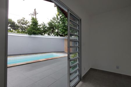 Casa de condomínio à venda com 173m², 3 quartos e 1 vaga Casa de condomínio à venda com 173m², 3 quartos e 1 vagaSala
