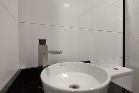 Casa de condomínio à venda com 173m², 3 quartos e 1 vaga Casa de condomínio à venda com 173m², 3 quartos e 1 vagaBanheiro Social