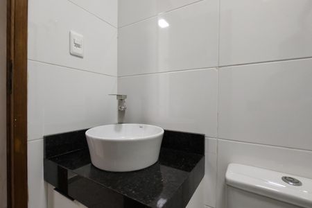 Casa de condomínio à venda com 173m², 3 quartos e 1 vaga Casa de condomínio à venda com 173m², 3 quartos e 1 vagaBanheiro Social