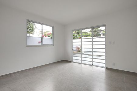 Sala de casa de condomínio à venda com 3 quartos, 173m² em Freguesia (jacarepaguá), Rio de Janeiro