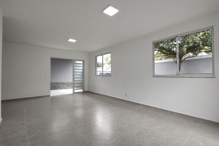 Casa de condomínio à venda com 173m², 3 quartos e 1 vaga Casa de condomínio à venda com 173m², 3 quartos e 1 vagaSala