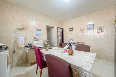 Casa à venda com 250m², 4 quartos e 3 vagas Casa à venda com 250m², 4 quartos e 3 vagasCozinha 1