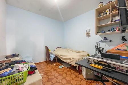 Casa à venda com 250m², 4 quartos e 3 vagas Casa à venda com 250m², 4 quartos e 3 vagasQuarto 2