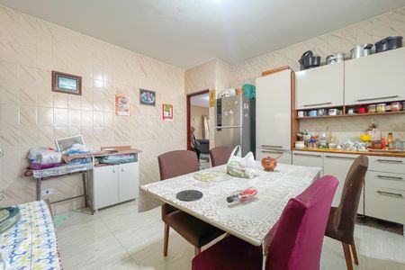 Casa à venda com 250m², 4 quartos e 3 vagas Casa à venda com 250m², 4 quartos e 3 vagasCozinha 1