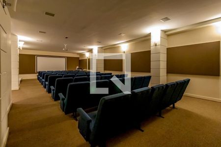 Apartamento à venda com 158m², 3 quartos e 3 vagas Apartamento à venda com 158m², 3 quartos e 3 vagasSala de TV