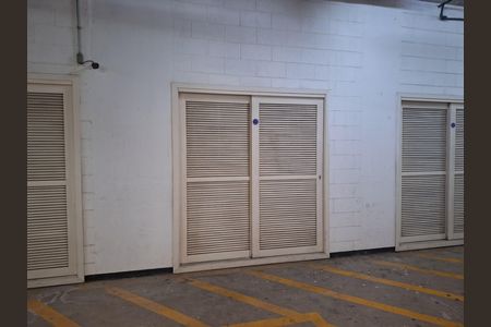 Apartamento à venda com 158m², 3 quartos e 3 vagas Apartamento à venda com 158m², 3 quartos e 3 vagasDepósito