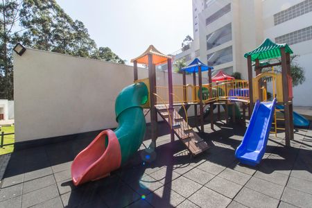 Apartamento à venda com 158m², 3 quartos e 3 vagasÁrea comum - Playground