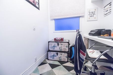 Apartamento à venda com 158m², 3 quartos e 3 vagas Apartamento à venda com 158m², 3 quartos e 3 vagasEscritório