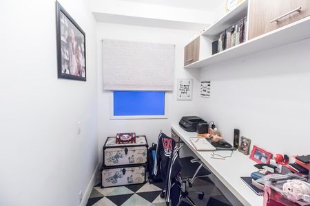 Apartamento à venda com 158m², 3 quartos e 3 vagas Apartamento à venda com 158m², 3 quartos e 3 vagasEscritório