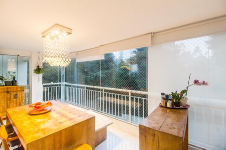 Apartamento à venda com 158m², 3 quartos e 3 vagas Apartamento à venda com 158m², 3 quartos e 3 vagasVaranda gourmet
