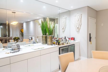 Apartamento à venda com 158m², 3 quartos e 3 vagas Apartamento à venda com 158m², 3 quartos e 3 vagasSala