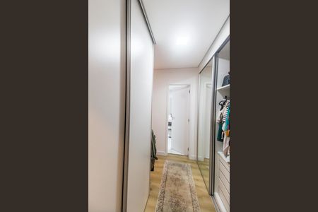 Apartamento à venda com 158m², 3 quartos e 3 vagas Apartamento à venda com 158m², 3 quartos e 3 vagasCloset da suíte