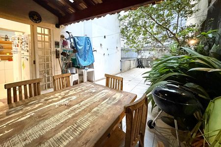Apartamento à venda com 140m², 3 quartos e 1 vaga Apartamento à venda com 140m², 3 quartos e 1 vagaEspaço Gourmet