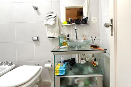 Apartamento à venda com 140m², 3 quartos e 1 vaga Apartamento à venda com 140m², 3 quartos e 1 vagaBanheiro
