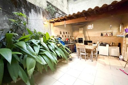 Apartamento à venda com 140m², 3 quartos e 1 vaga Apartamento à venda com 140m², 3 quartos e 1 vagaVaranda privativa