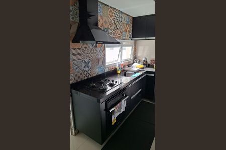 Apartamento para alugar com 107m², 2 quartos e 2 vagas Apartamento para alugar com 107m², 2 quartos e 2 vagasCozinha
