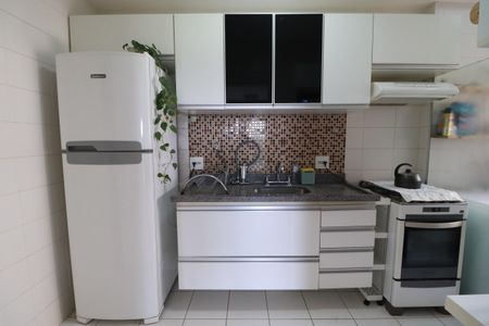 Apartamento para alugar com 81m², 2 quartos e 2 vagasCozinha 