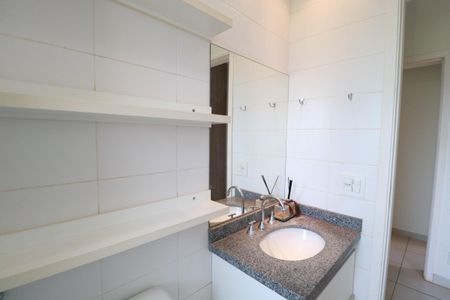 Apartamento para alugar com 81m², 2 quartos e 2 vagasBanheiro 
