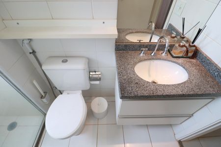 Apartamento para alugar com 81m², 2 quartos e 2 vagasBanheiro 
