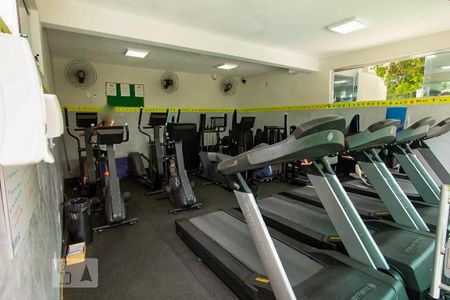 Apartamento à venda com 59m², 2 quartos e 1 vaga Apartamento à venda com 59m², 2 quartos e 1 vagaAcademia