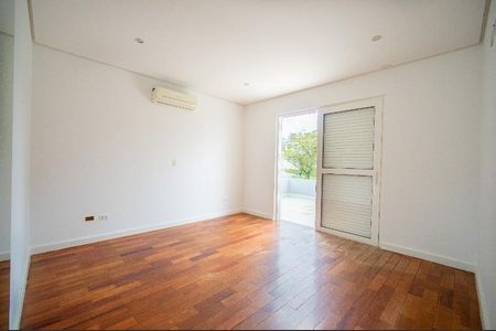 Casa de condomínio à venda com 422m², 4 quartos e 9 vagas Casa de condomínio à venda com 422m², 4 quartos e 9 vagasFoto 33