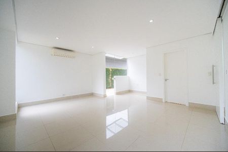 Casa de condomínio à venda com 422m², 4 quartos e 9 vagas Casa de condomínio à venda com 422m², 4 quartos e 9 vagasFoto 42