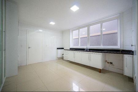 Casa de condomínio à venda com 422m², 4 quartos e 9 vagas Casa de condomínio à venda com 422m², 4 quartos e 9 vagasFoto 64