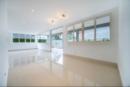 Casa de condomínio à venda com 422m², 4 quartos e 9 vagas Casa de condomínio à venda com 422m², 4 quartos e 9 vagasFoto 48