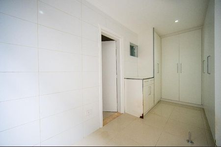 Casa de condomínio à venda com 422m², 4 quartos e 9 vagas Casa de condomínio à venda com 422m², 4 quartos e 9 vagasFoto 68