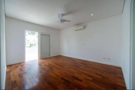Casa de condomínio à venda com 422m², 4 quartos e 9 vagas Casa de condomínio à venda com 422m², 4 quartos e 9 vagasFoto 20