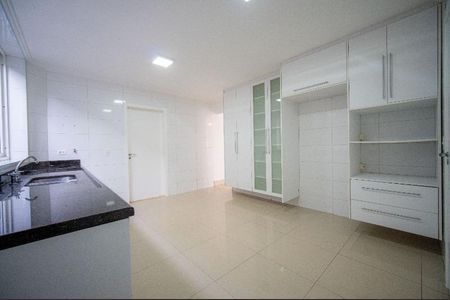 Casa de condomínio à venda com 422m², 4 quartos e 9 vagas Casa de condomínio à venda com 422m², 4 quartos e 9 vagasFoto 66