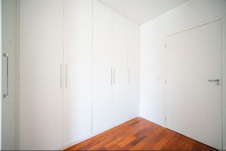 Casa de condomínio à venda com 422m², 4 quartos e 9 vagas Casa de condomínio à venda com 422m², 4 quartos e 9 vagasFoto 34