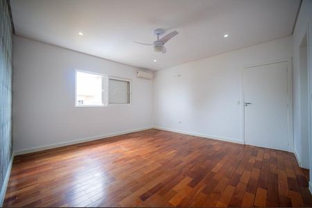 Casa de condomínio à venda com 422m², 4 quartos e 9 vagas Casa de condomínio à venda com 422m², 4 quartos e 9 vagasFoto 10
