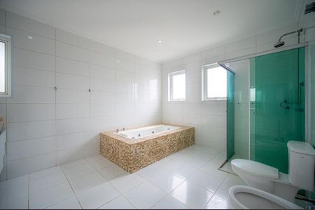 Casa de condomínio à venda com 422m², 4 quartos e 9 vagas Casa de condomínio à venda com 422m², 4 quartos e 9 vagasFoto 01