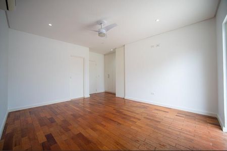 Casa de condomínio à venda com 422m², 4 quartos e 9 vagas Casa de condomínio à venda com 422m², 4 quartos e 9 vagasFoto 27