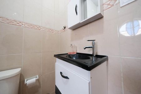 Casa à venda com 138m², 2 quartos e 1 vagaBanheiro