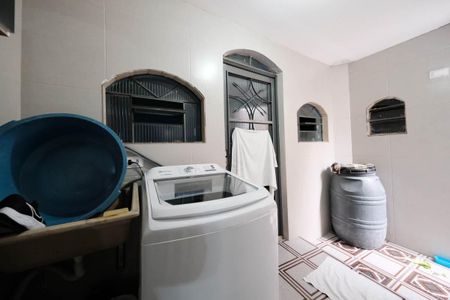 Casa à venda com 138m², 2 quartos e 1 vagaÁrea externa