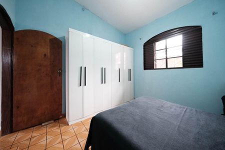 Quarto 1 de casa à venda com 2 quartos, 138m² em Jardim Fernandes, São Paulo